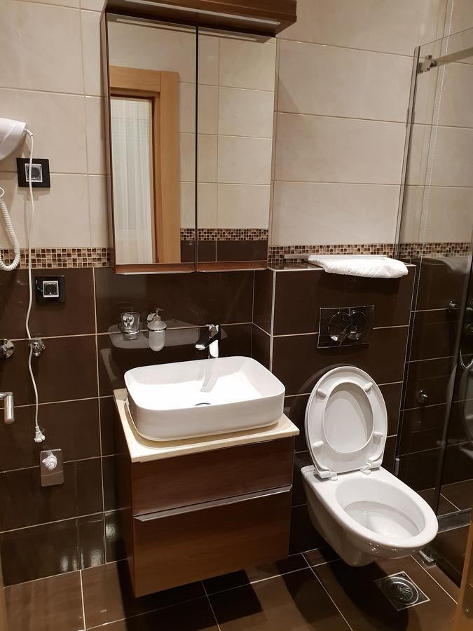 Konak Kutko Pančevo Buitenkant foto