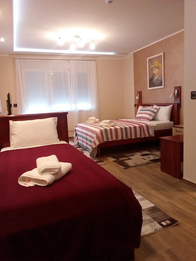 Konak Kutko Pančevo Buitenkant foto